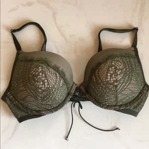 Like new Victoria’s Secret push-up bra